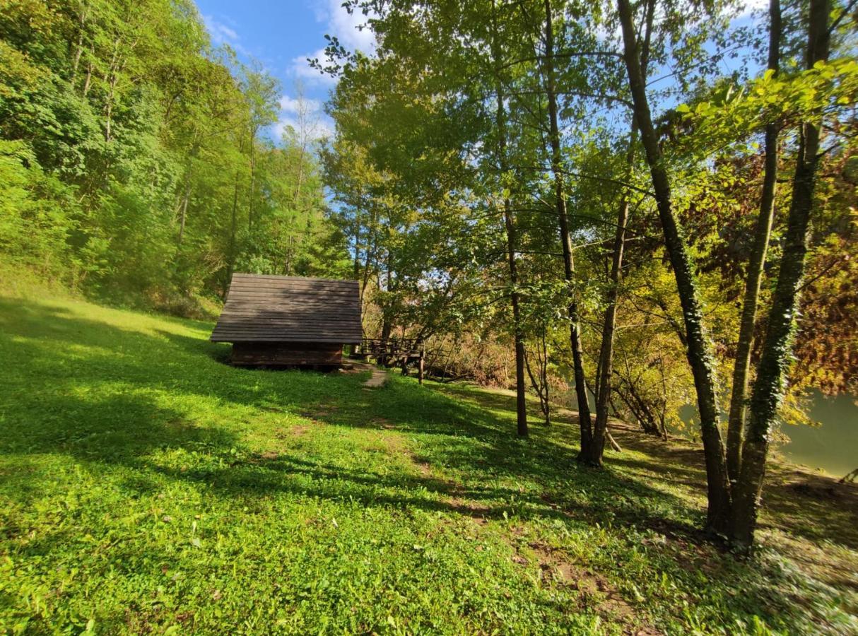 Готель Kolibe - Robinson Camp Kupa Netretic Екстер'єр фото